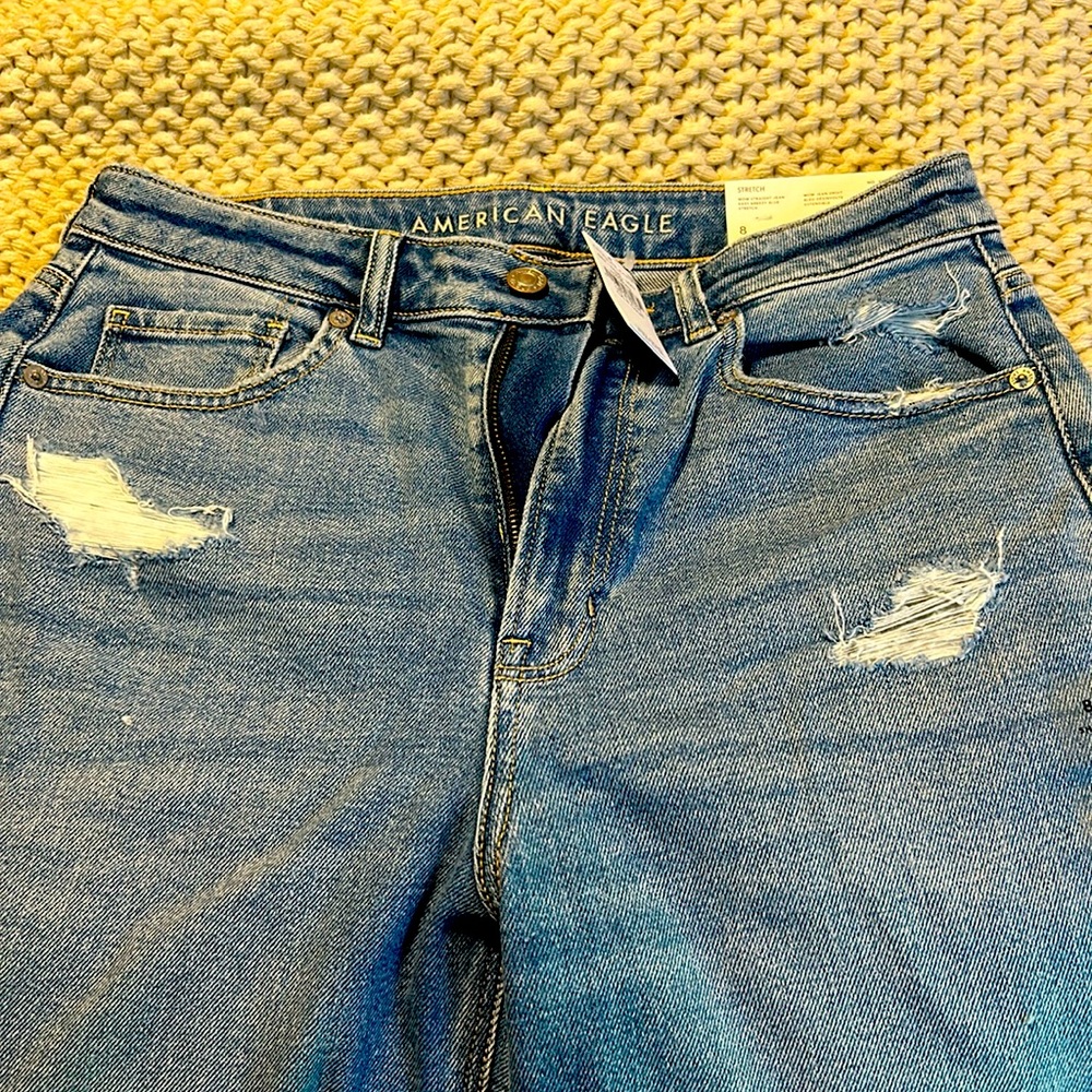 American Eagle Mom Jeans Size 8 Acid Wash Distressed